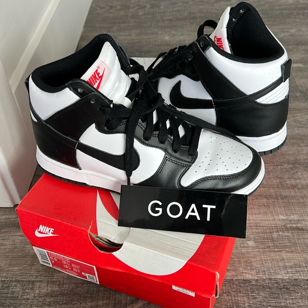 Women’s PANDA Nike high top dunks